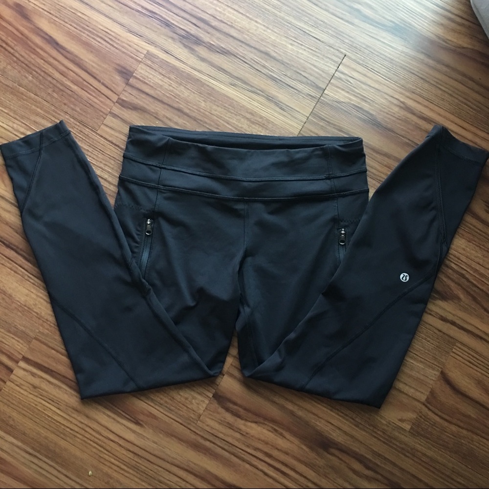 LULULEMON 7/8 25” inseam legging, size 8